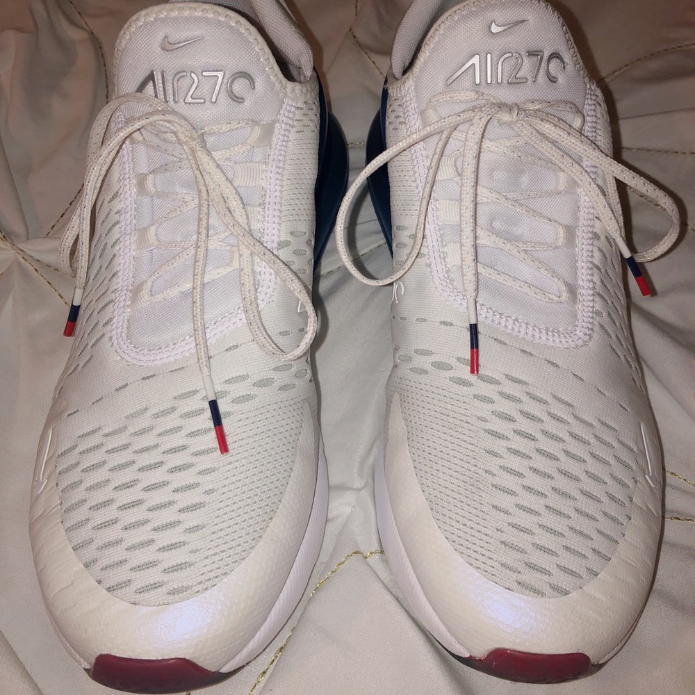 Nike 270’s
